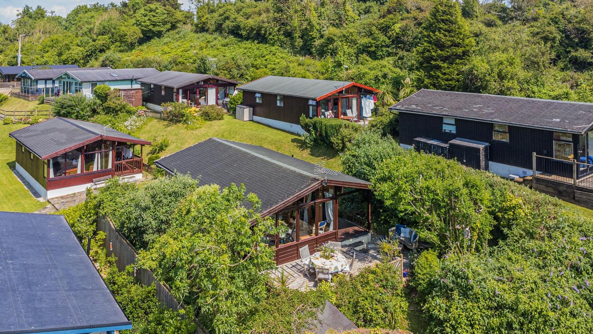 Scandinavian Style Lodge In Rock Wadebridge Exterior photo